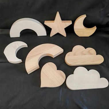 Potongan Chunky Kayu yang Belum Selesai Membentuk Ornamen Kayu Kerajinan DIY
